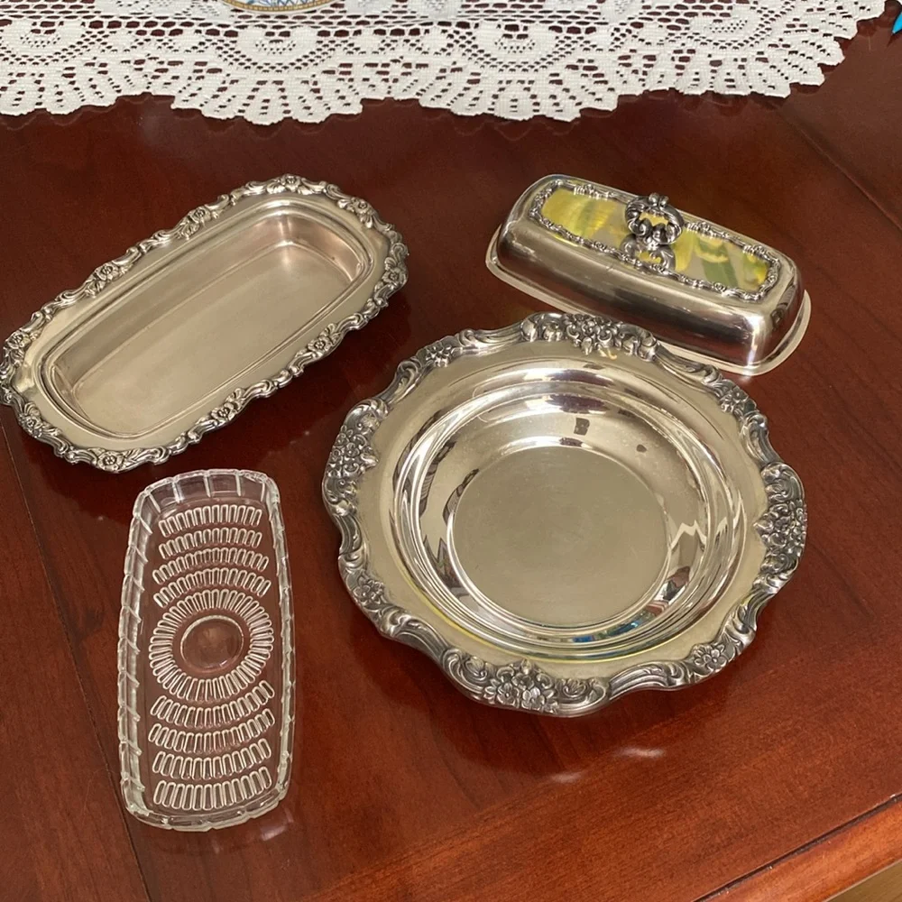 Silver Plated Wm. A Rogers Butter Dish and Bowl - Picture 2 of 10